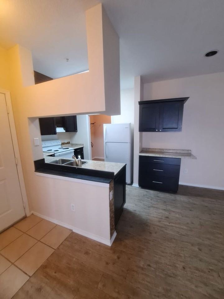 12914 Sanctuary Cove Dr - Photo 3 of 10