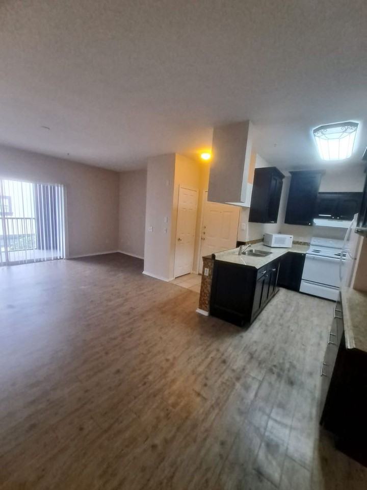 12914 Sanctuary Cove Dr - Photo 4 of 10