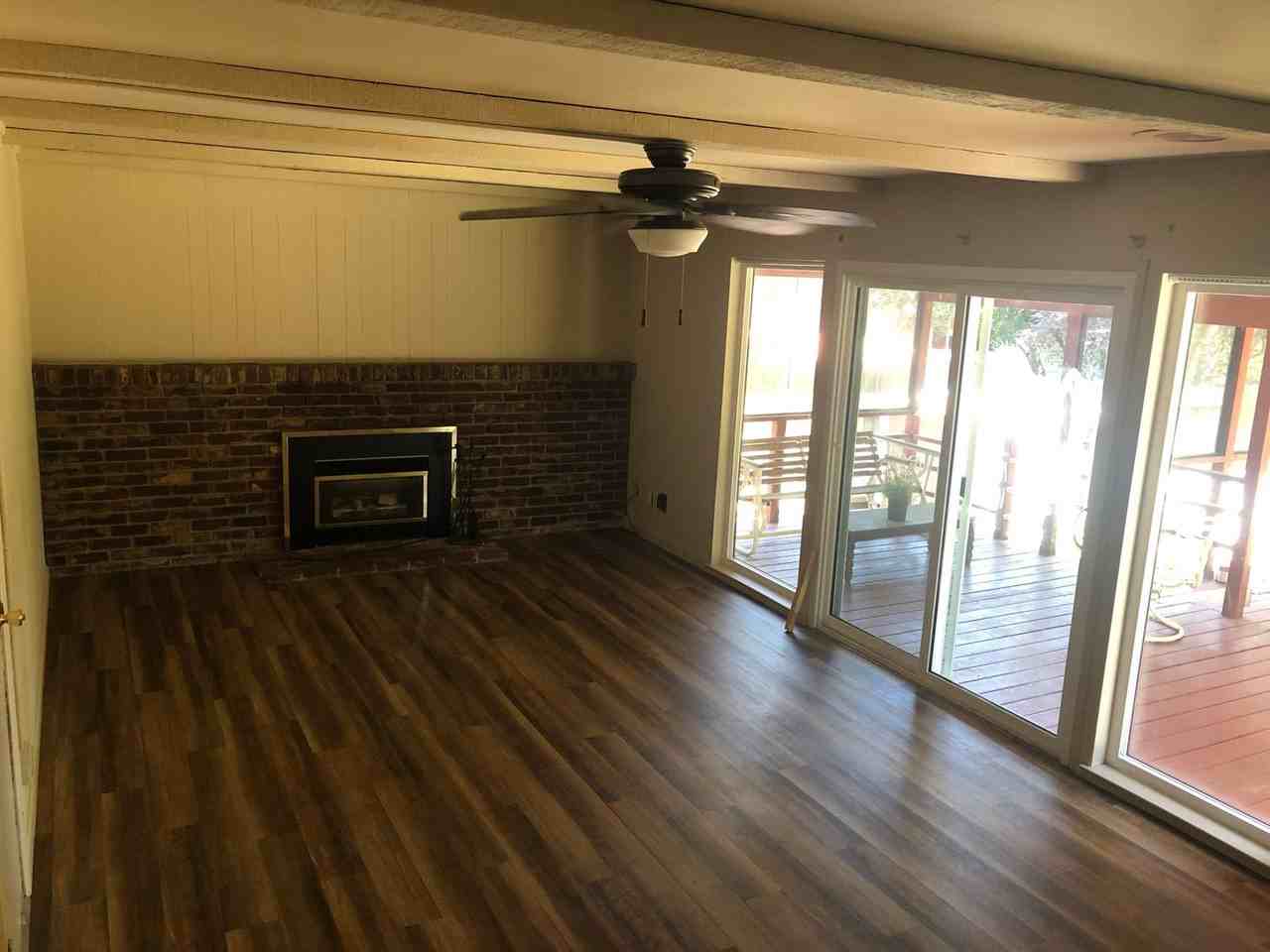 1010 Emerald Hills Ct - Photo 4 of 9