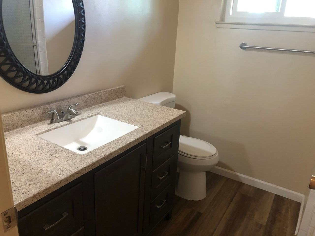 1010 Emerald Hills Ct - Photo 7 of 9