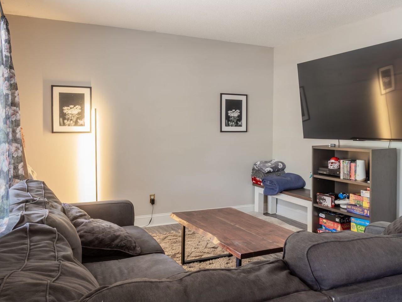 411 College Blvd - Photo 5 of 21