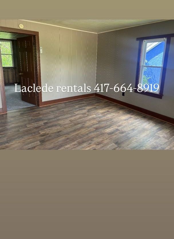 381 Hilton St - Photo 5 of 11