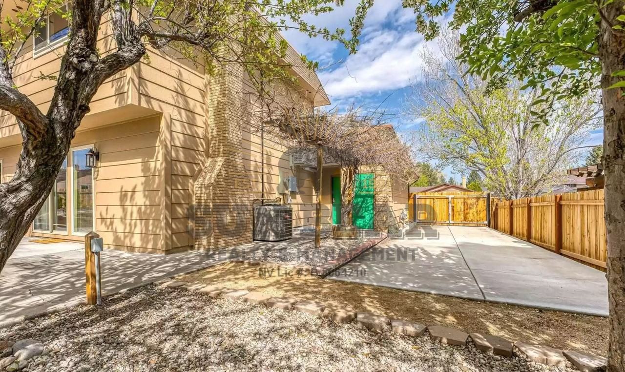 890 Singingwood Dr - Photo 6 of 31