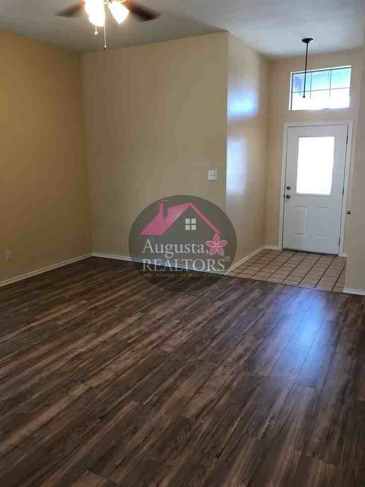 4101 Karen Dr - Photo 2 of 6