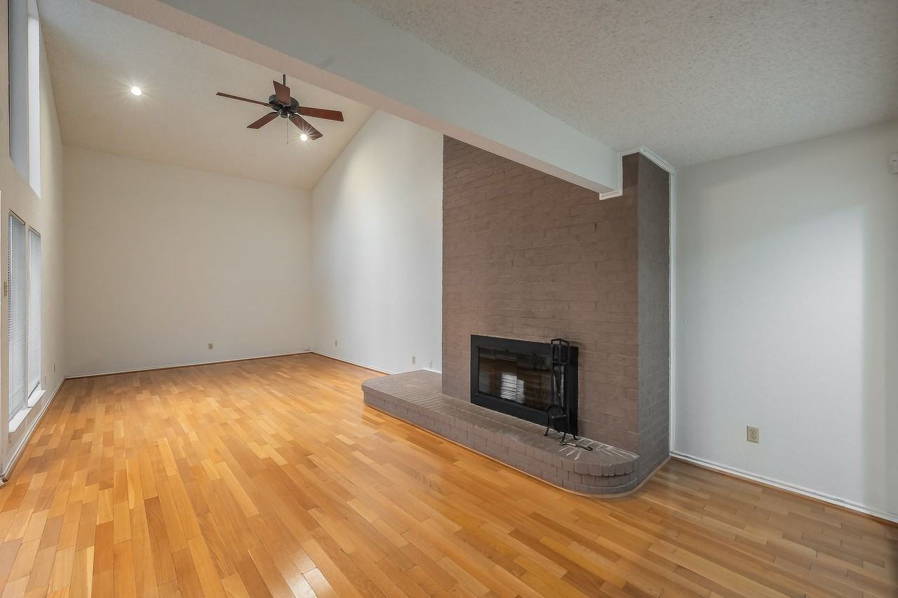 3704 Hulen Park Dr - Photo 5 of 42