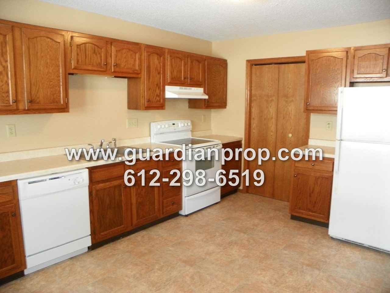 2355 Springside Dr E - Photo 4 of 12