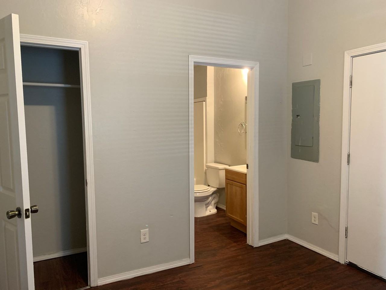 819 N Brauer Ave - Photo 4 of 13