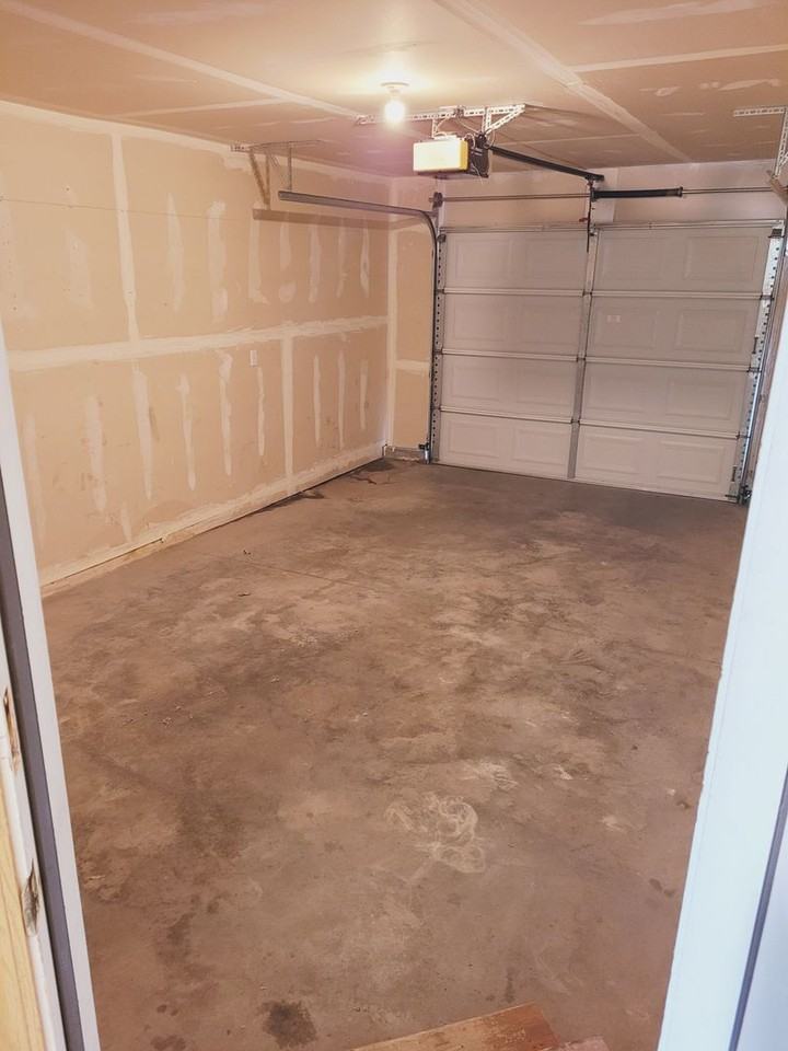 2491 Daws Dr #C - Photo 2 of 12