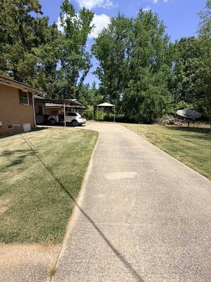 510 Willowbrook Rd - Photo 5 of 30