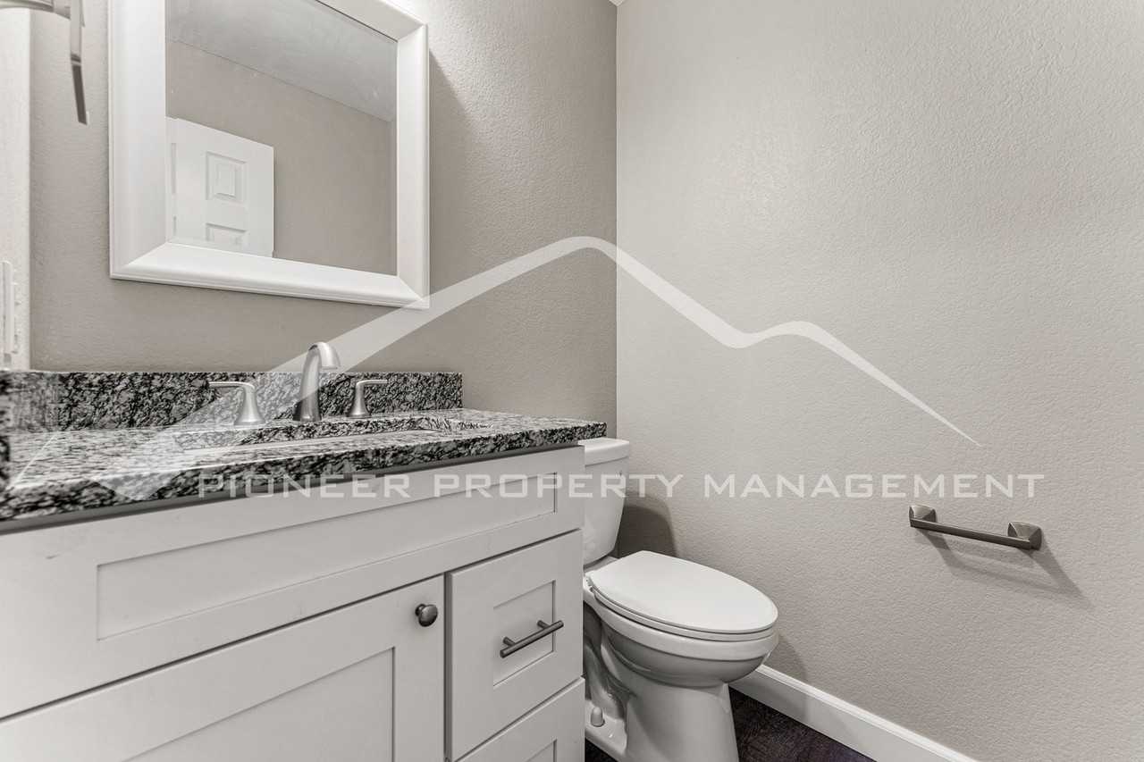 2649 Fernwood Pl - Photo 6 of 16