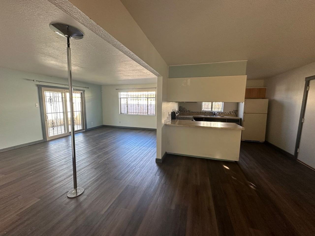 4005 Van Buren St Ne - Photo 2 of 8