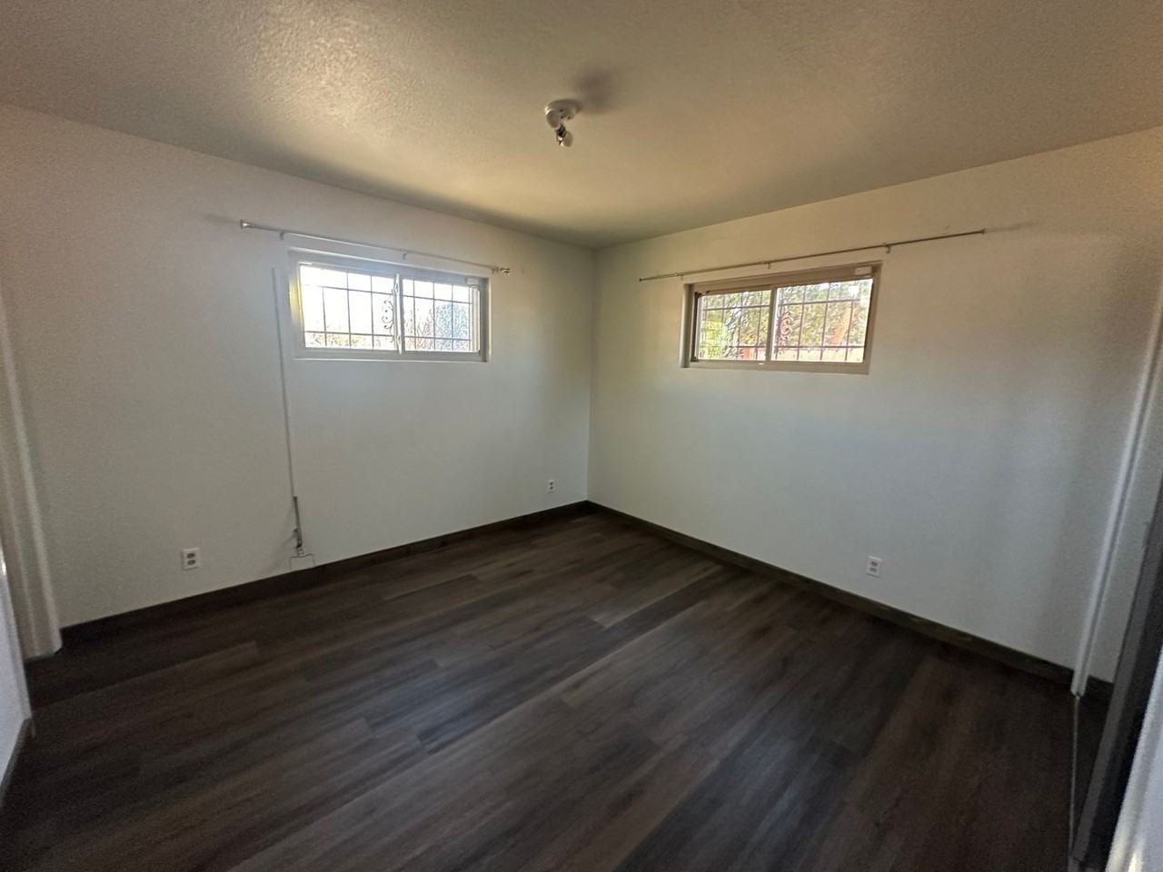 4005 Van Buren St Ne - Photo 6 of 8