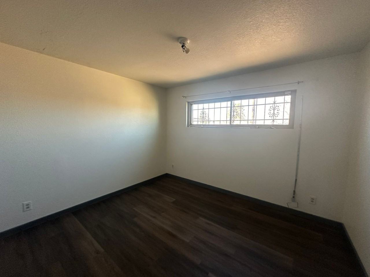 4005 Van Buren St Ne - Photo 7 of 8