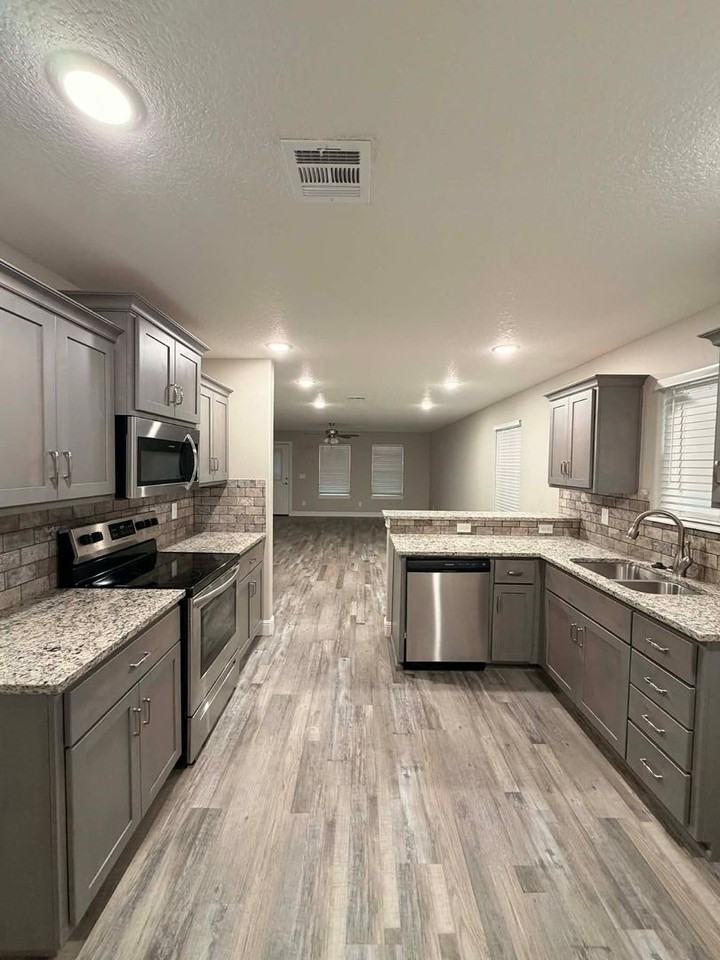 1029 S Porter Ave - Photo 6 of 20