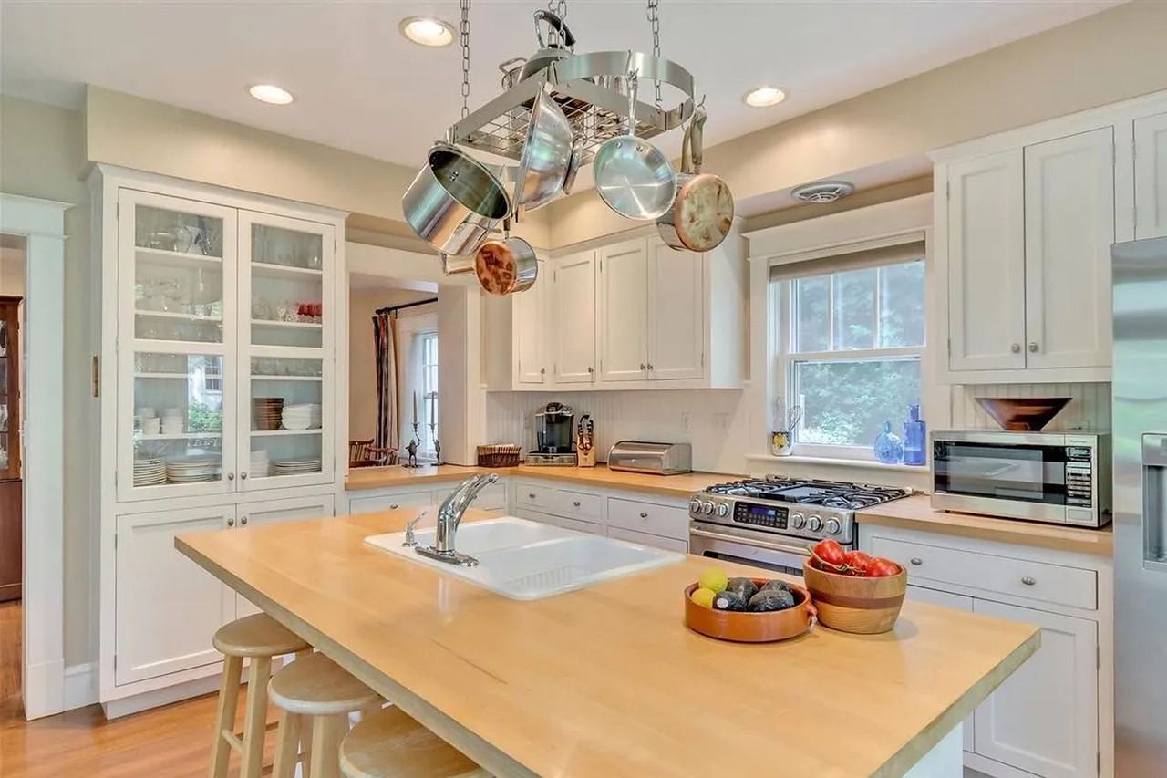 1107 Hazel St - Photo 5 of 22