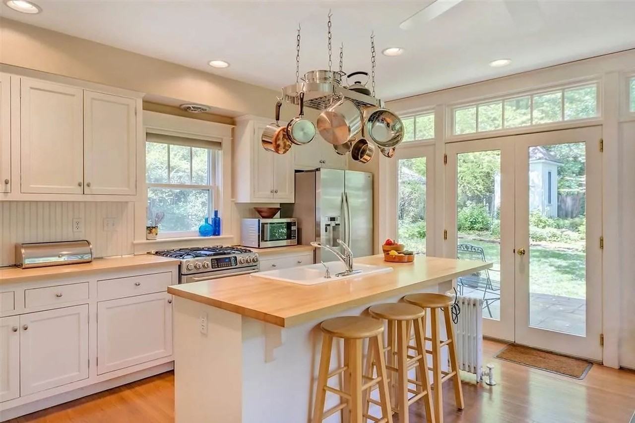 1107 Hazel St - Photo 6 of 22