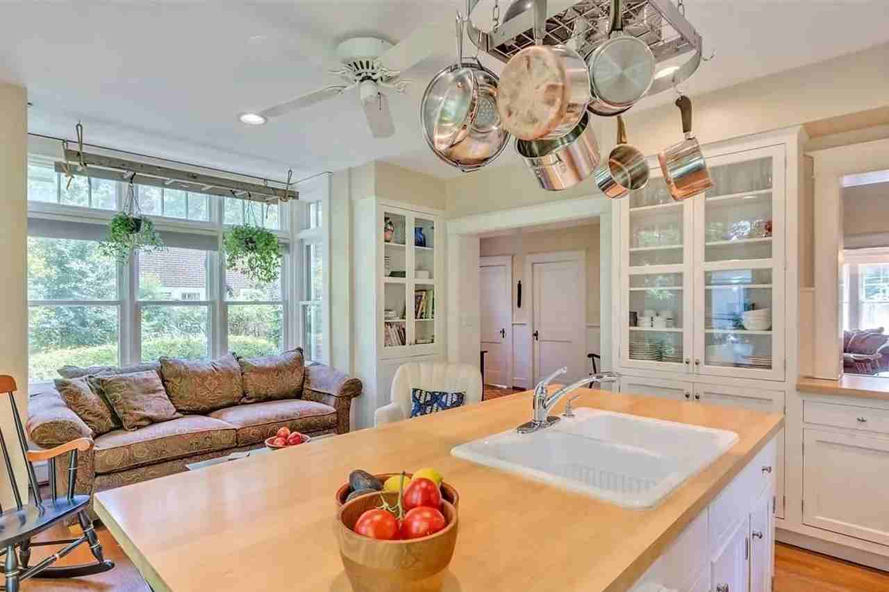 1107 Hazel St - Photo 7 of 22