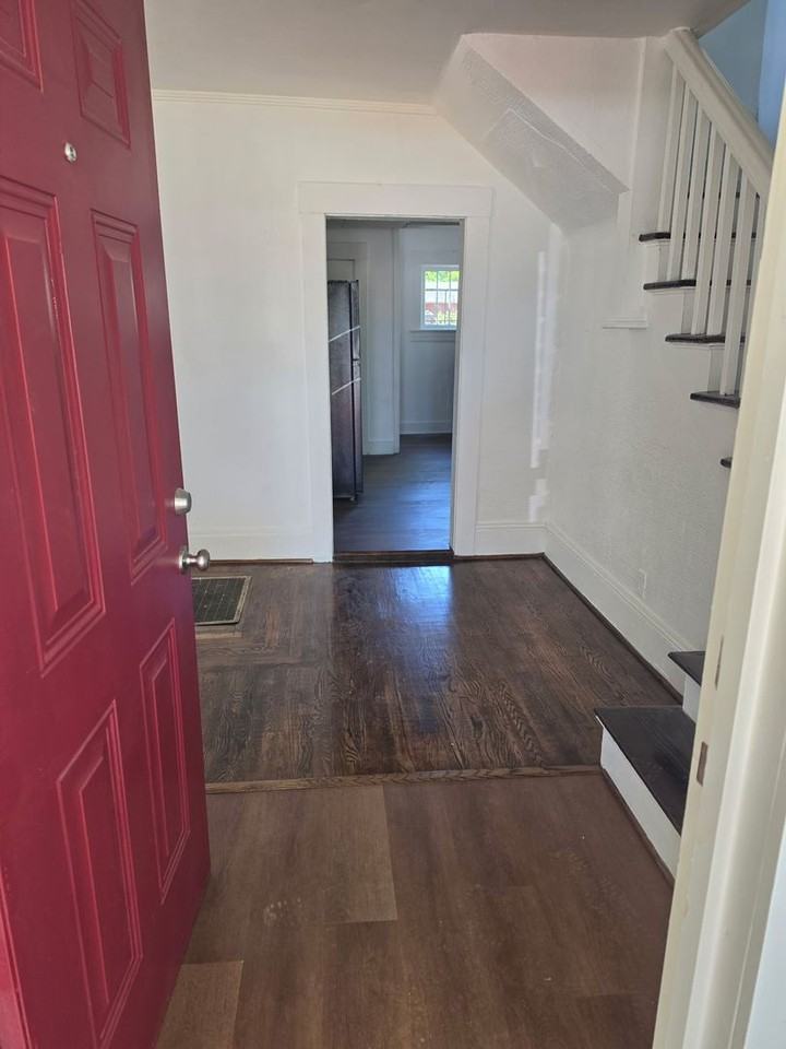 619 Webb Rd Ne - Photo 2 of 29
