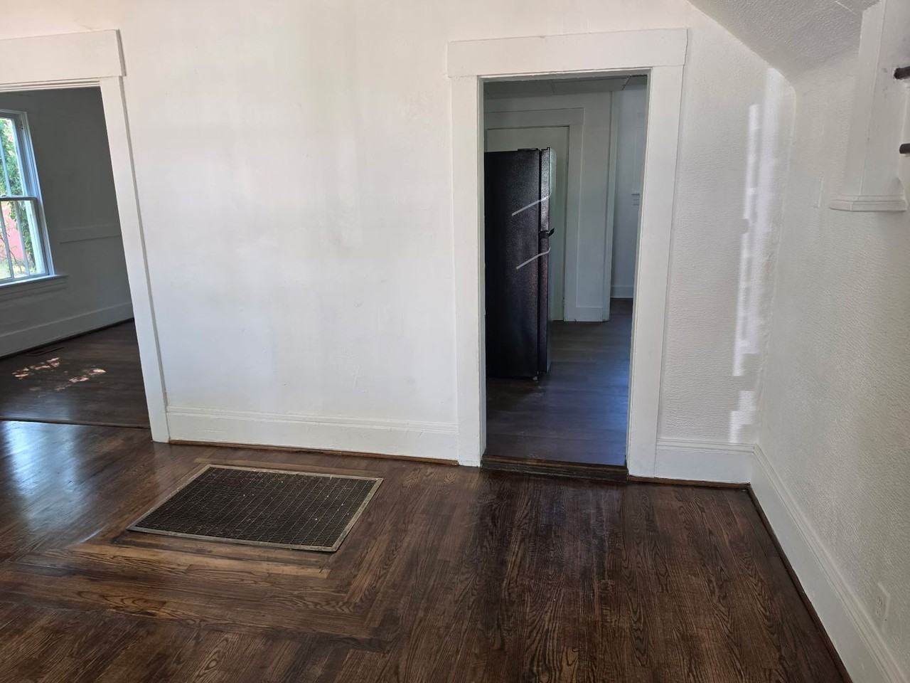619 Webb Rd Ne - Photo 5 of 29
