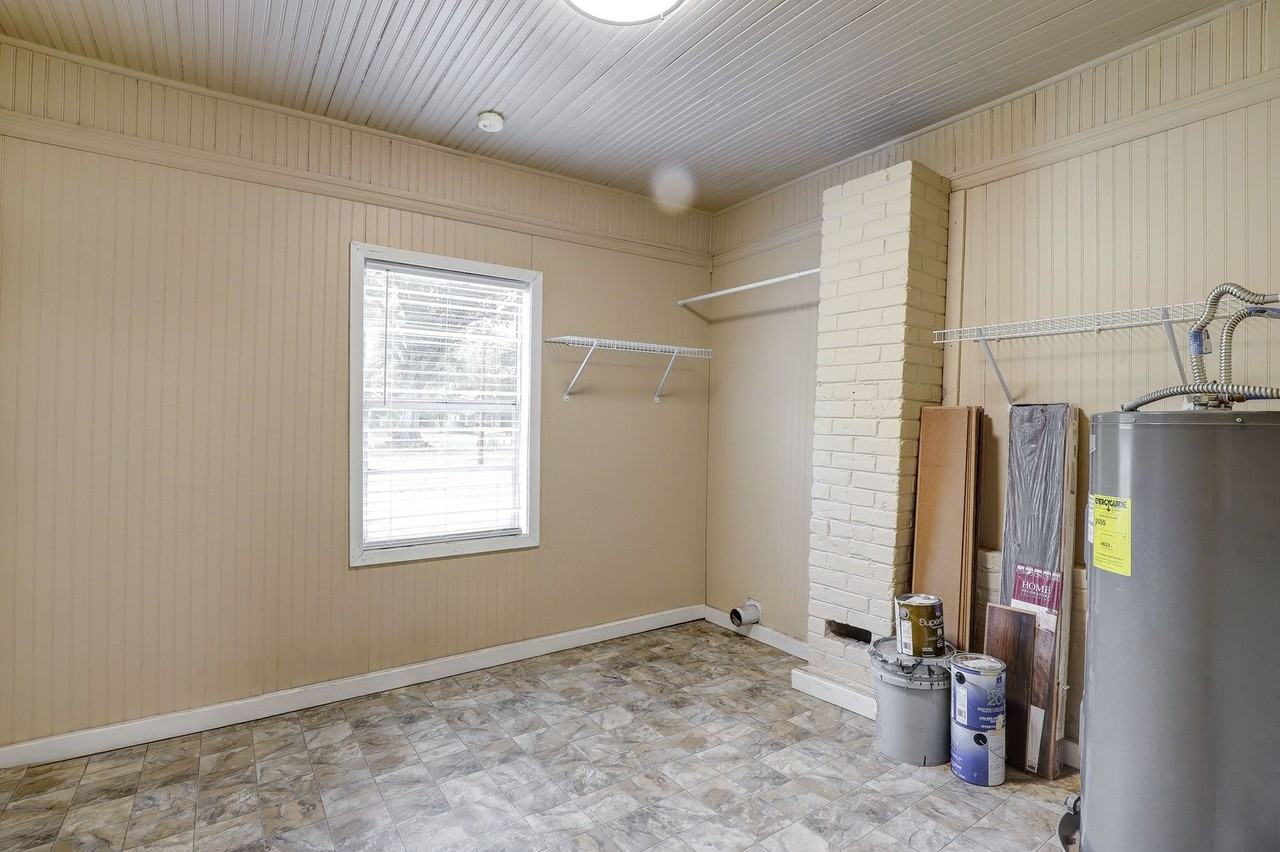 2101 Pecan St - Photo 7 of 12