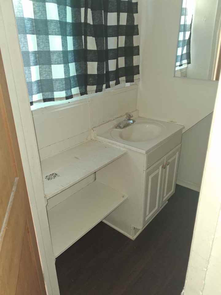 211 W Big Bear Blvd - Photo 6 of 30