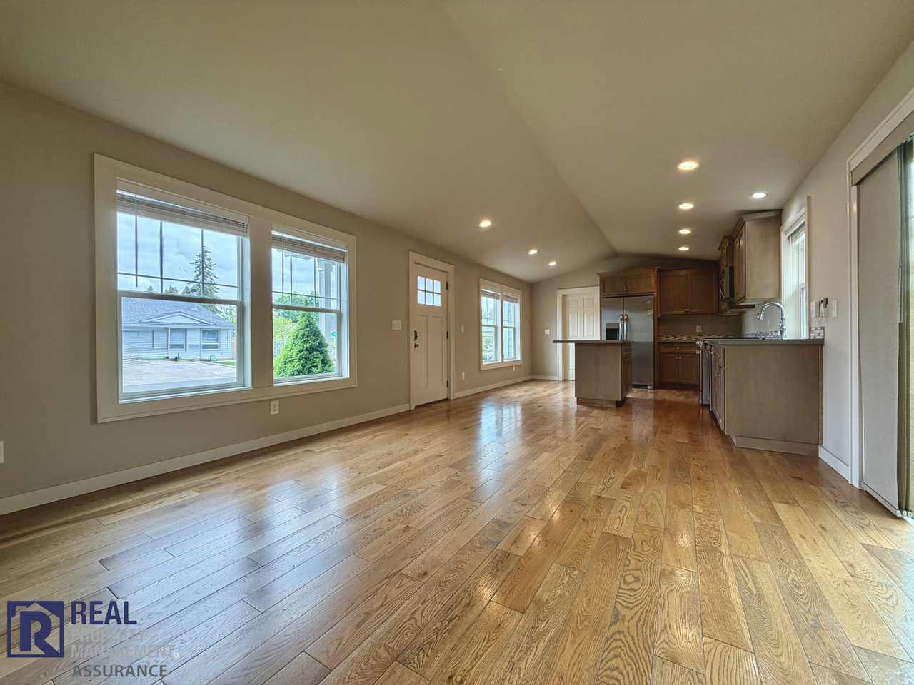 1410 Se Alder St - Photo 4 of 24