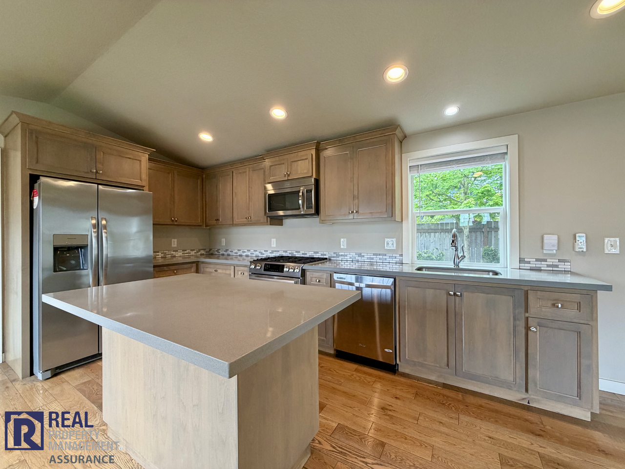 1410 Se Alder St - Photo 6 of 24