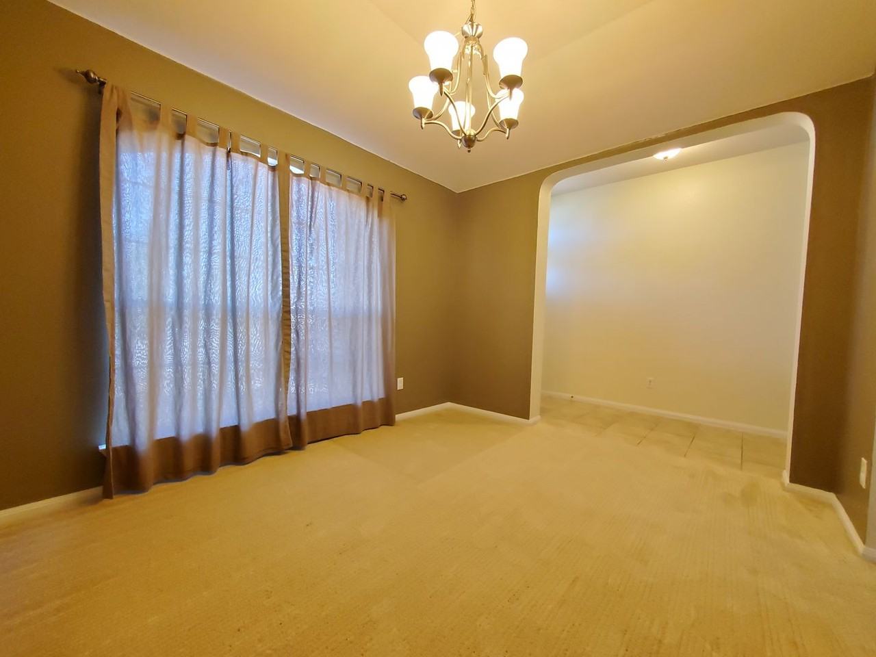 6304 Taree Loop - Photo 4 of 34