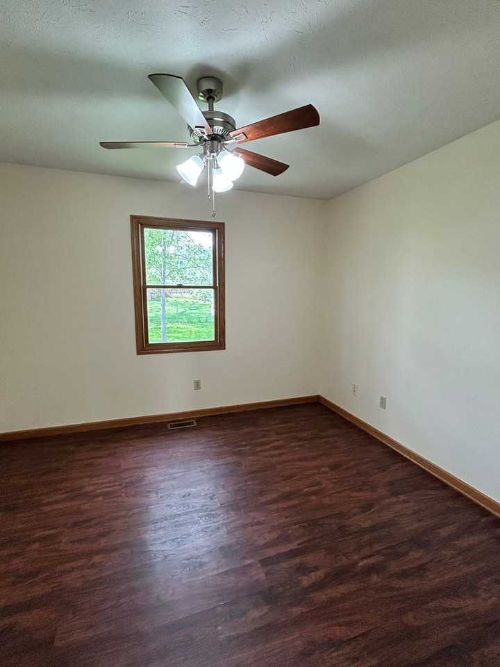 317 Villa St - Photo 3 of 15