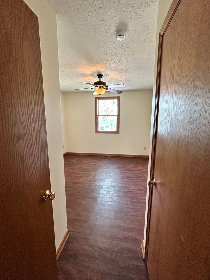 317 Villa St - Photo 6 of 15
