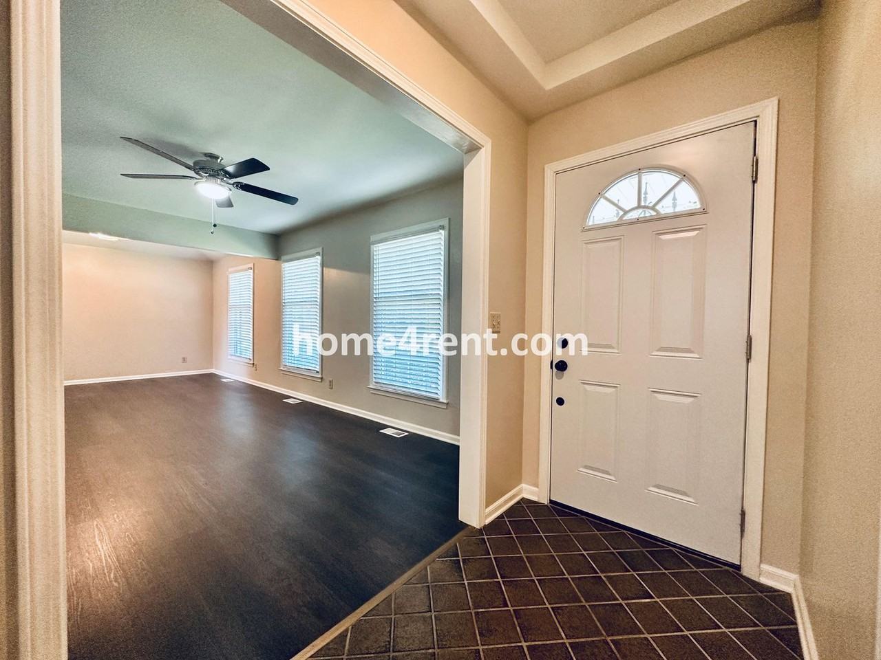 11211 W 71st St - Photo 3 of 45