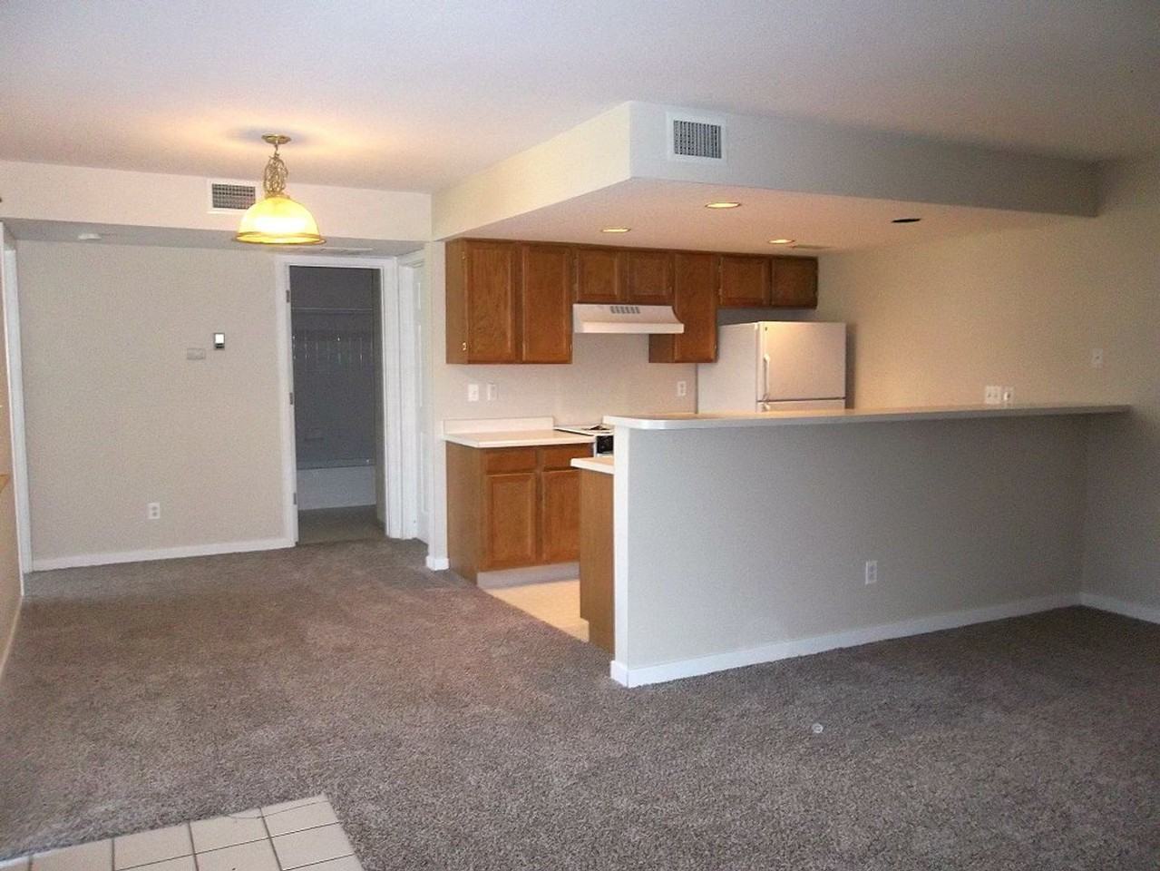 1225 W Prospect Rd #Q23 - Photo 3 of 5