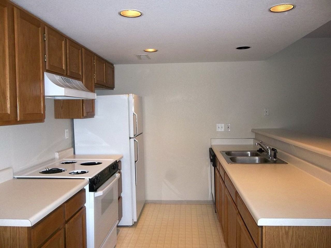 1225 W Prospect Rd #Q23 - Photo 4 of 5