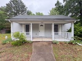 featured image of 728 Davis St