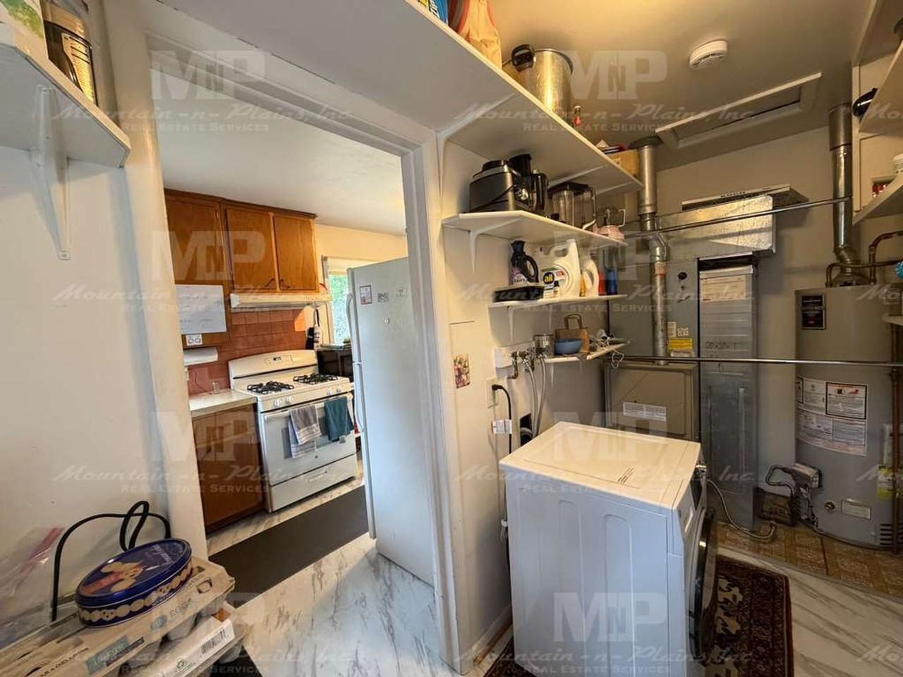 522 Smith St - Photo 5 of 12