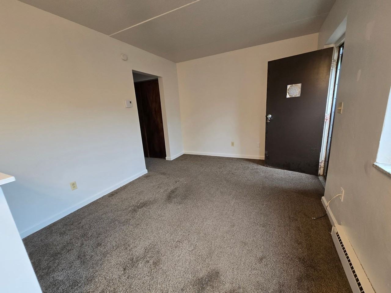 Greenock Manor 2 bedroom 1 bath apartment - Photo 7 of 19