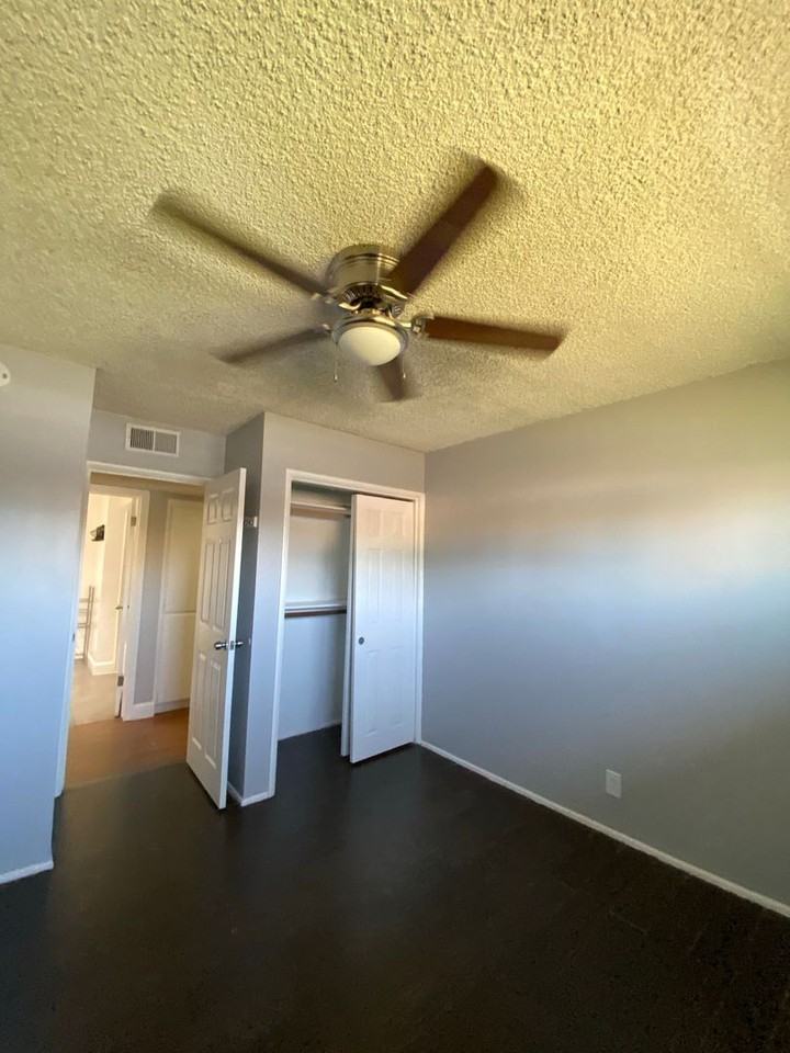 2813 Coventry Dr - Photo 4 of 13