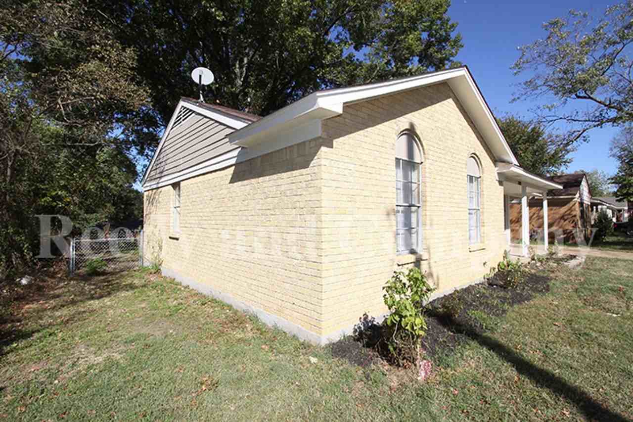 3230 Sweet Springs Dr - Photo 2 of 18