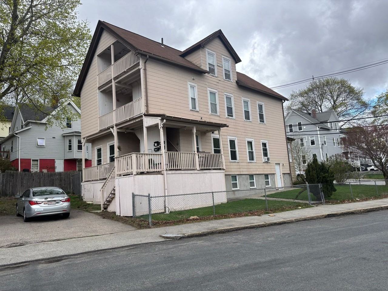 41 Whipple St - Photo 2 of 20