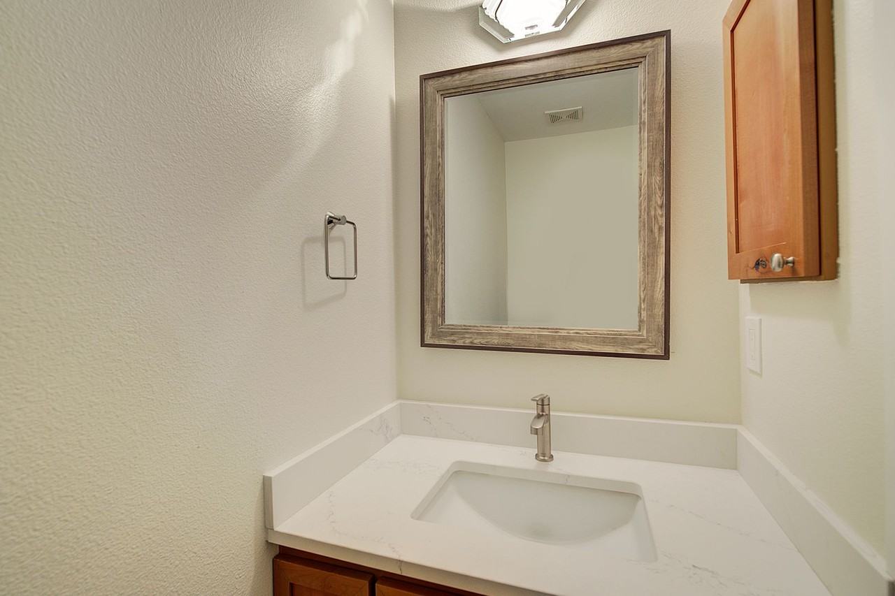 10248 Ne 138th Pl #B3 - Photo 5 of 27