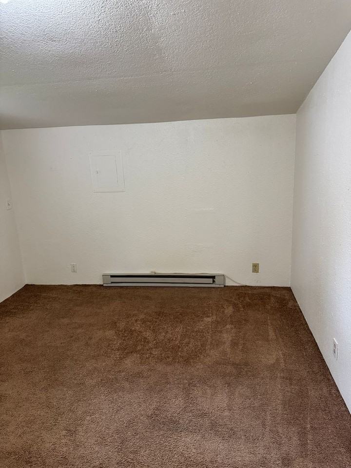 5239 Se Ogden St - Photo 7 of 29