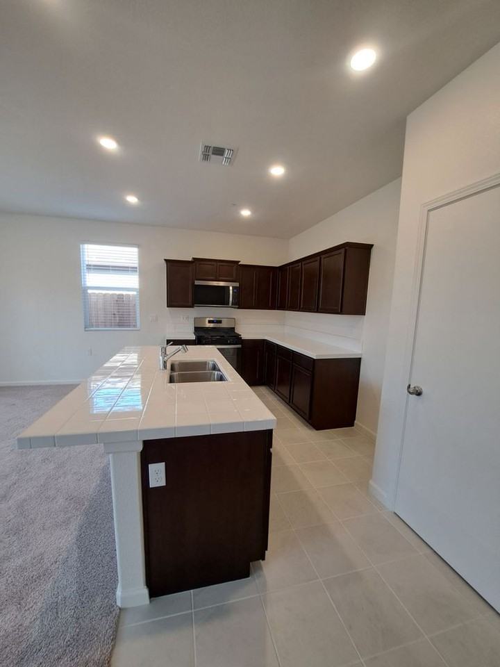 603 N Filbert Ave - Photo 6 of 20