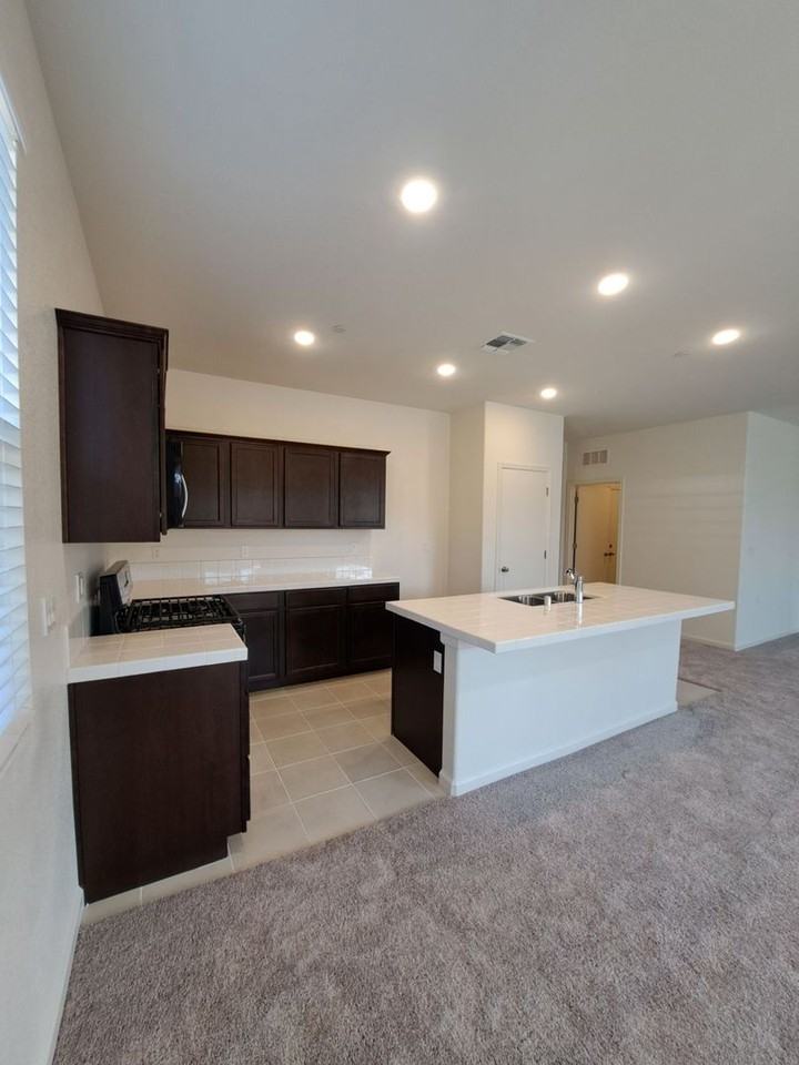603 N Filbert Ave - Photo 7 of 20