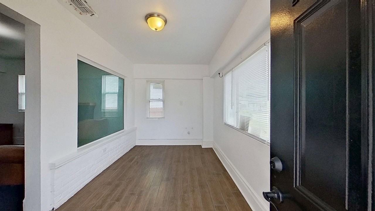 3020 N Laura St - Photo 4 of 23