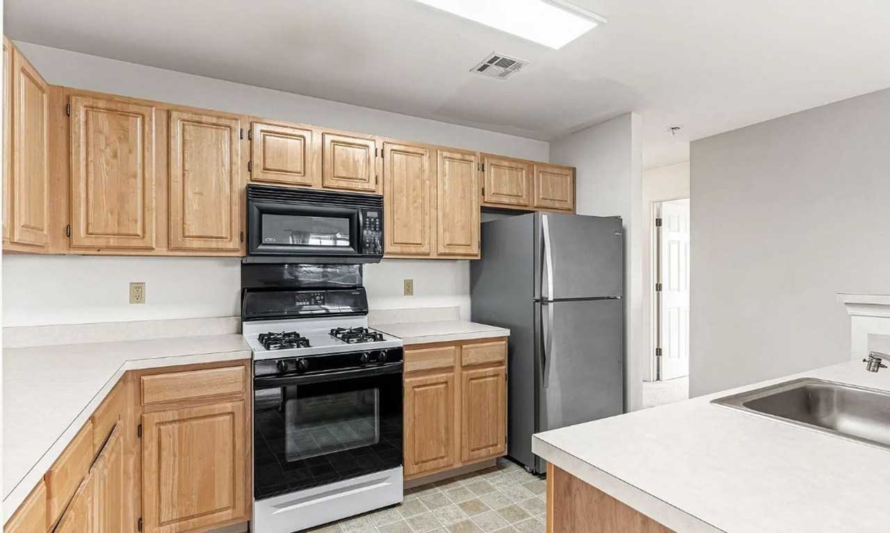 122 Sparrow Rd - Photo 5 of 25