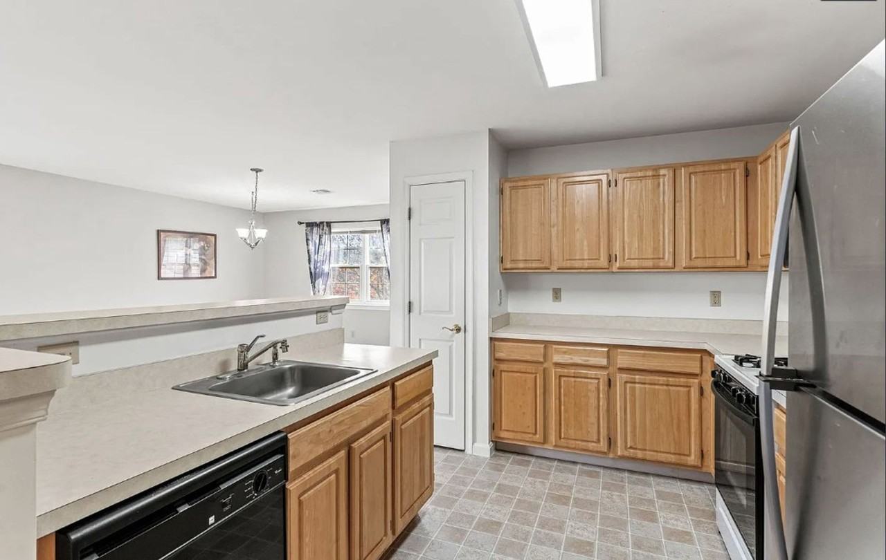 122 Sparrow Rd - Photo 6 of 25