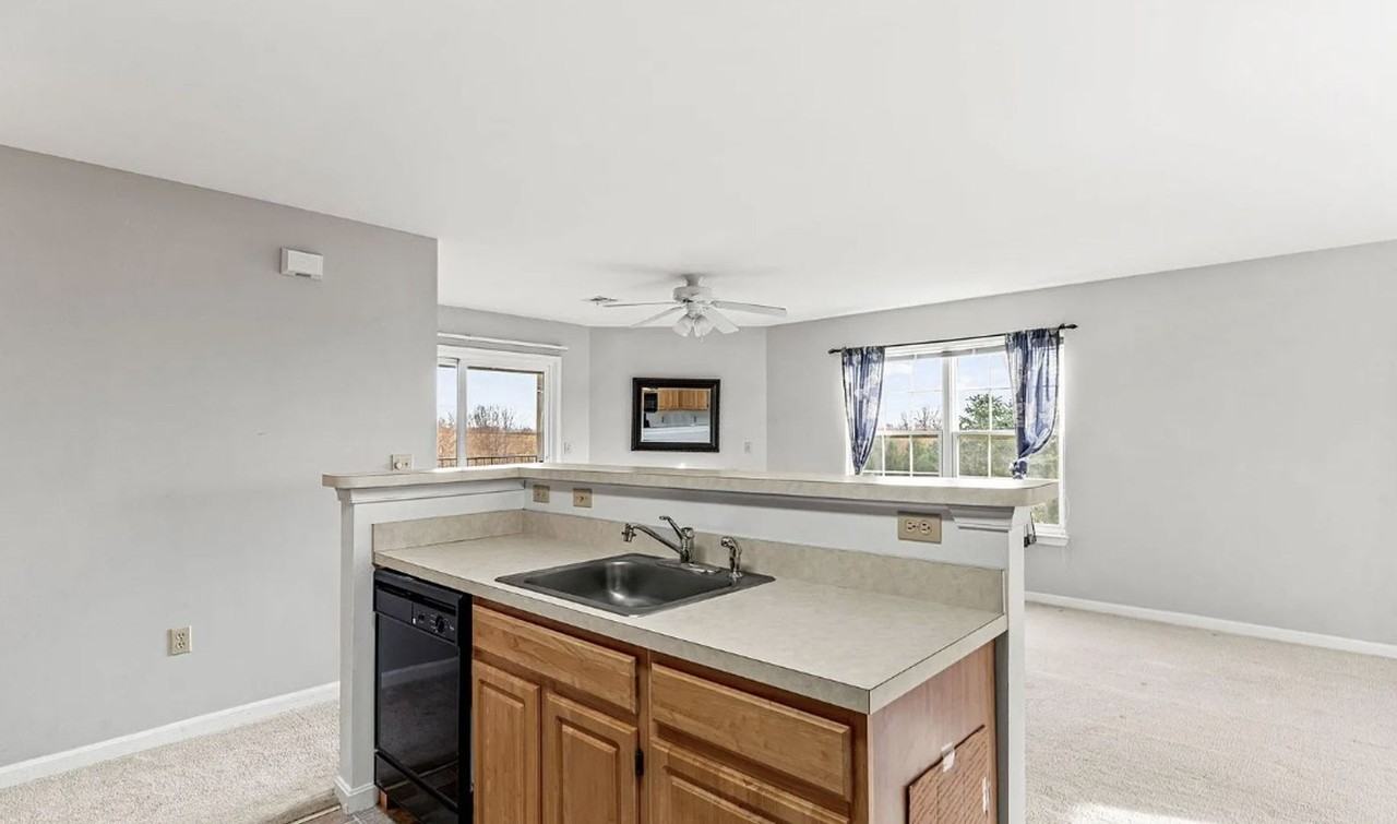 122 Sparrow Rd - Photo 7 of 25