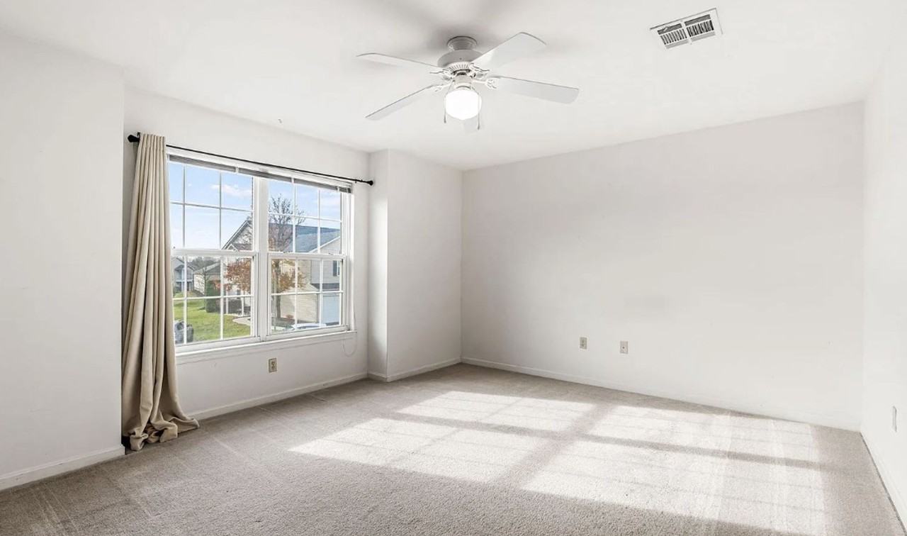 122 Sparrow Rd - Photo 7 of 25