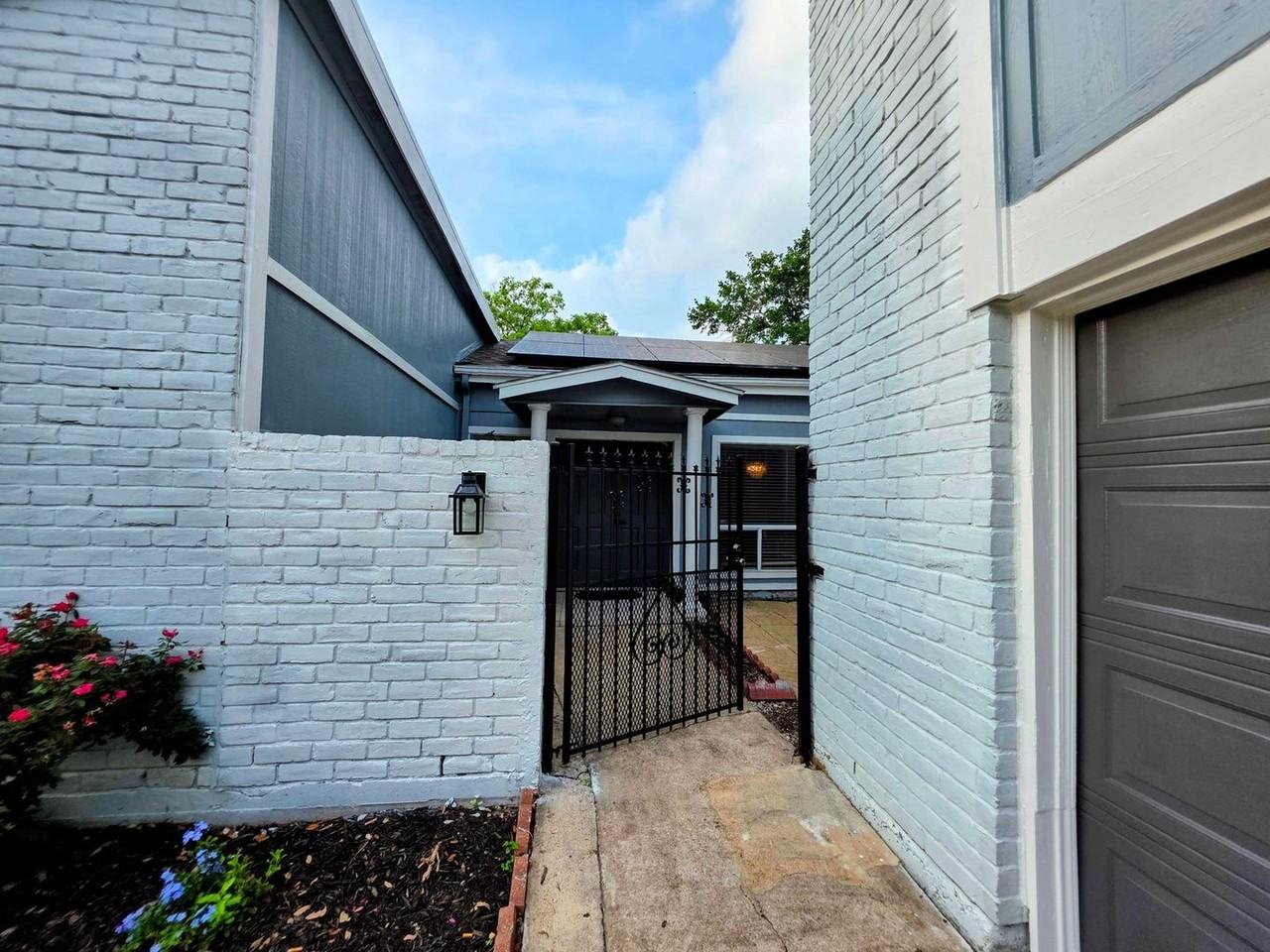 13906 Ella Lee Ln - Photo 2 of 24