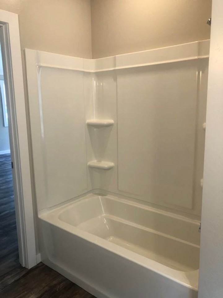 553 Park Ave - Photo 5 of 7